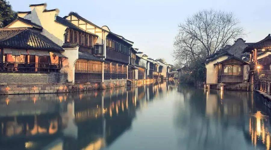 时尚民族风装扮
